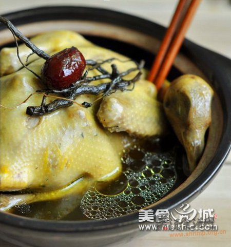 胡椒根炖鸽子汤的做法
