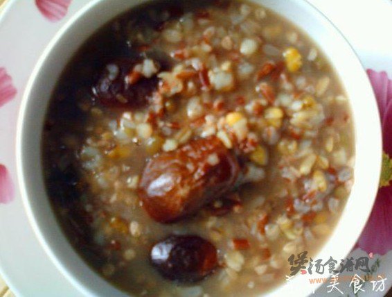 蜜枣杂粮粥的做法