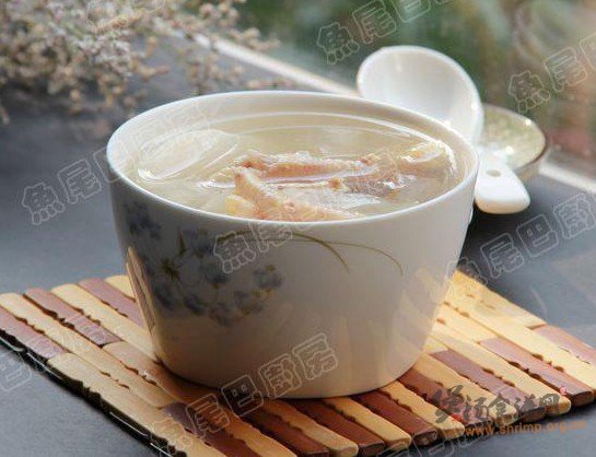 凤爪海螺瘦肉汤的做法