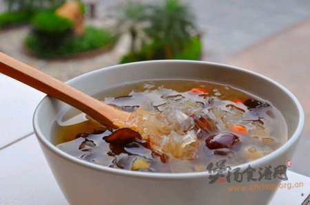 养颜双耳糖水的做法