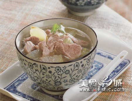 冬瓜滚瘦肉汤的做法