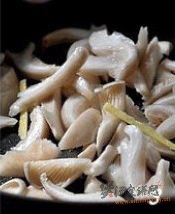 豌豆蘑菇豆腐汤的做法
