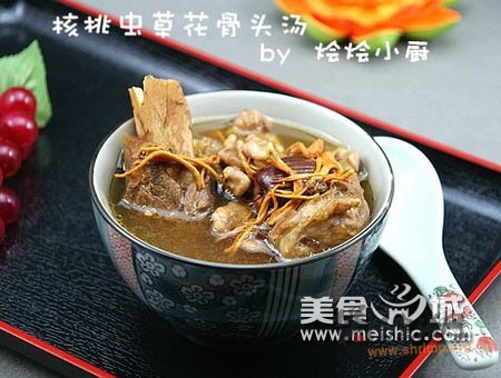 核桃虫草花骨头汤的做法