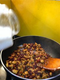 家常宫爆鸡丁的做法