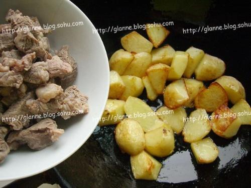 沙嗲牛肉杂菜汤的做法