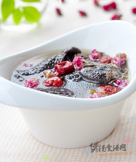 美颜乌鸡汤的做法