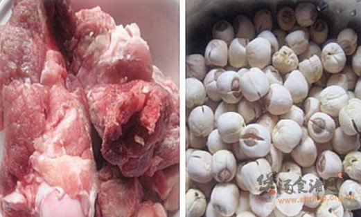 莲子胴骨煲的做法