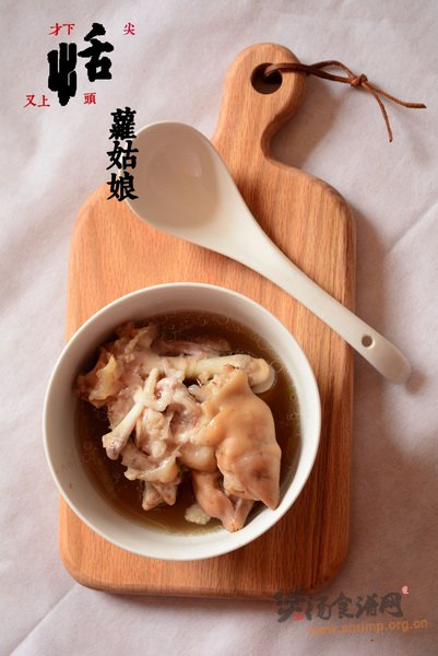 花生黄豆猪蹄汤的做法