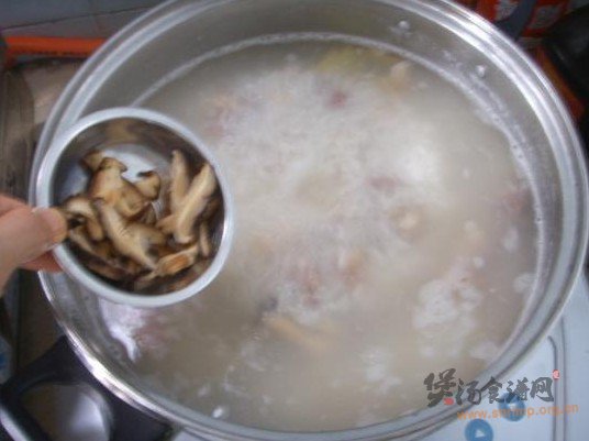 干贝香菇水鸭粥的做法