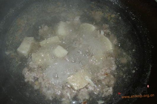 西洋菜肉末冻豆腐汤的做法