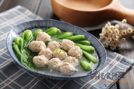 青菜肉丸汤的做法