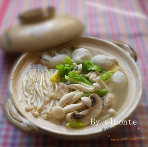 鱼丸杂菌煲的做法
