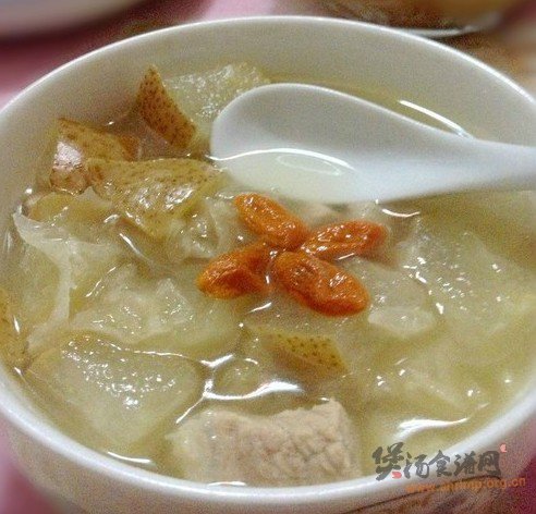 银耳雪梨炖瘦肉汤的做法