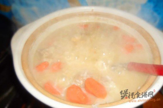 山药鲍菇胡萝卜猪骨粥的做法