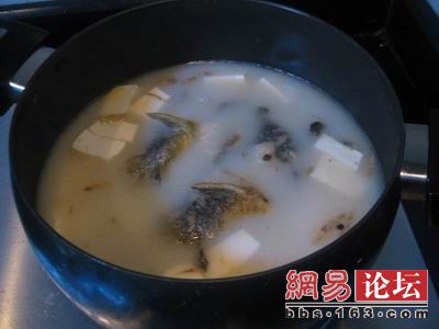 黄骨鱼豆腐汤的做法