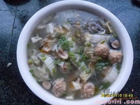 白菜贡丸粉丝汤的做法