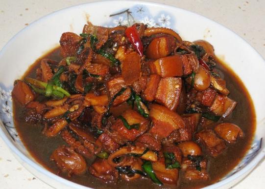 八爪鱼炖肉的做法