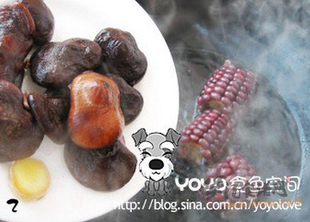 红蘑虾皮玉米汤的做法
