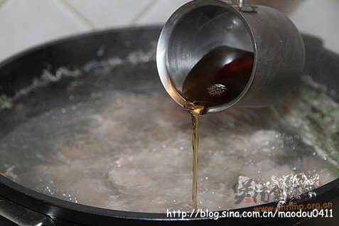 菜干排骨汤的做法