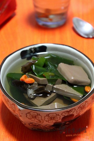 鸭血海带木耳汤的做法