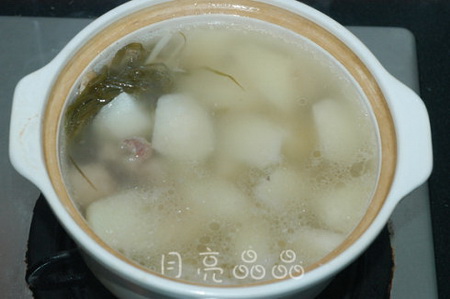 枸杞山药煲龙骨的做法