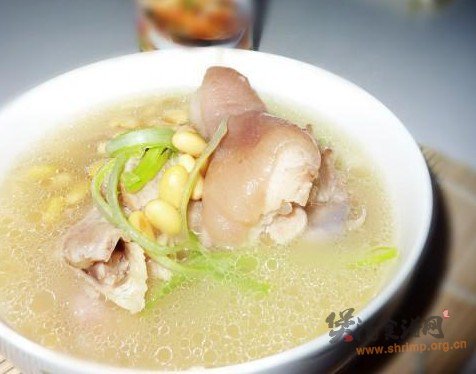 黄豆煲猪蹄的做法