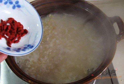 银耳瑶柱鸡蓉粥的做法