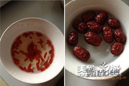 银耳百合红枣枸杞汤的做法