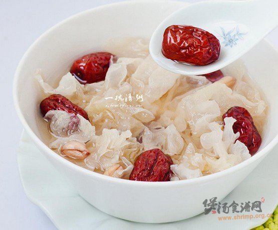 红枣木耳补血汤的做法