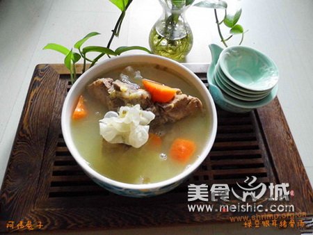 绿豆银耳猪骨汤的做法