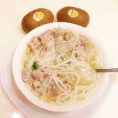 粉肠瘦肉汤粉的做法 粉肠瘦肉汤粉的做法