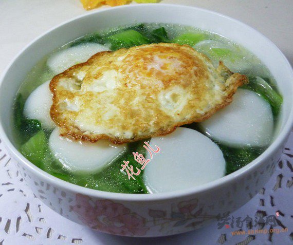 煎鸡蛋青菜年糕汤的做法