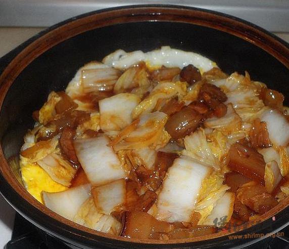 酱肉煲仔饭的做法