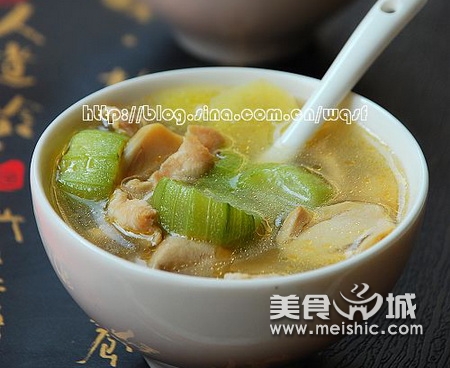 草菇丝瓜肉片汤的做法