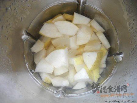 冰糖雪梨水的做法