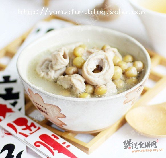 豌豆肥肠汤的做法