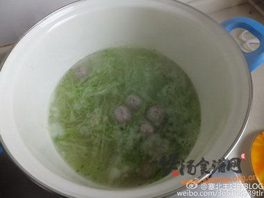 萝卜丝汆羊肉丸子的做法