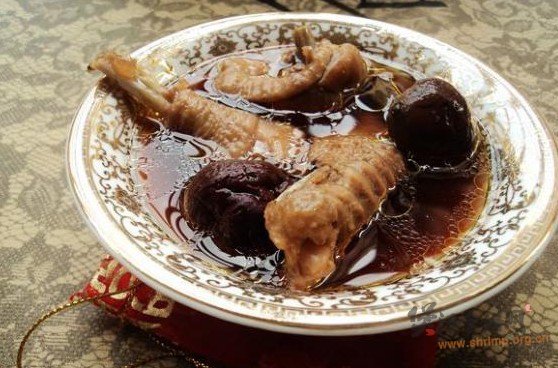 土鸡红菇汤的做法