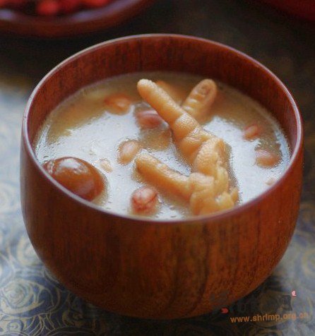 养颜山药杂豆煲鸡脚的做法