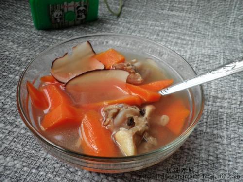 海底椰甘笋鸡骨汤的做法