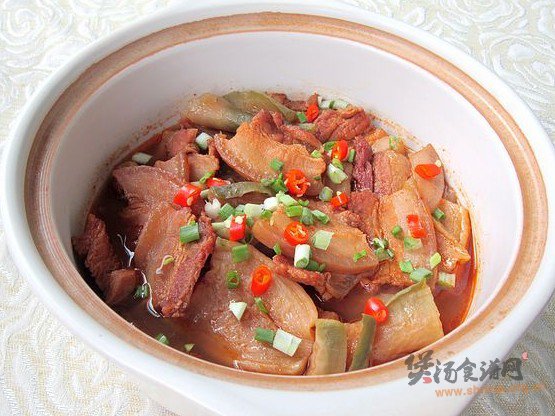 萝卜干肉煲的做法