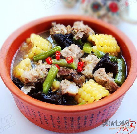 玉米豆角排骨煲的做法