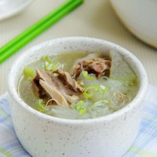 鸭架冬瓜粉丝汤的做法 鸭架冬瓜粉丝汤的做法