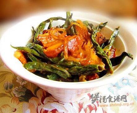 干豆角炖粉条五花肉的做法