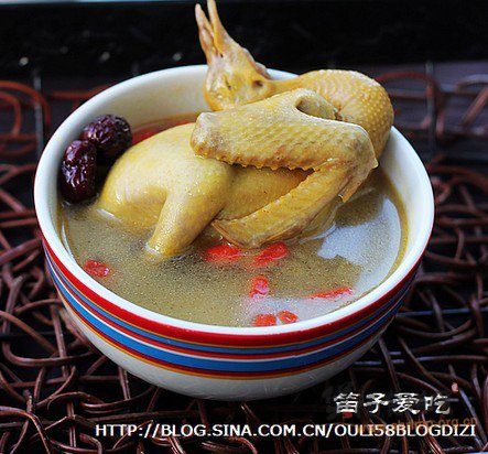 枣杞乳鸽汤的做法