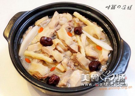 沙参淮山浸滑鸡的做法