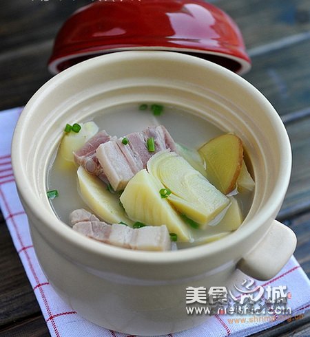 咸肉炖毛笋的做法