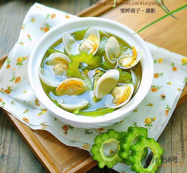 苦瓜蛤蜊清火汤的做法