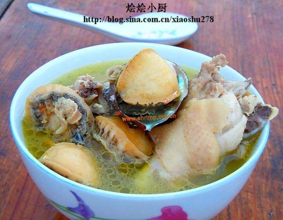 鲜鲍鱼仔鸡汤的做法