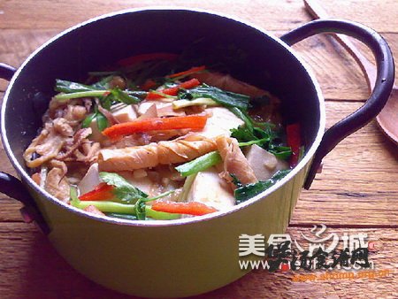 虾酱鱿鱼豆腐煲的做法